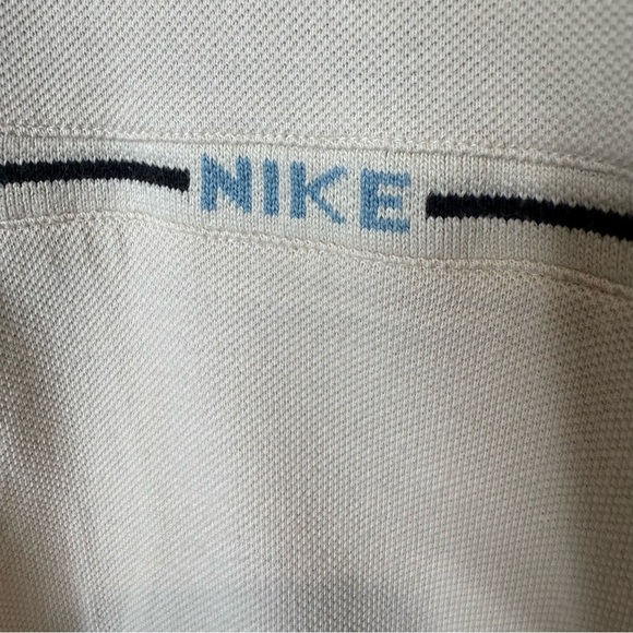Vintage Nike Mens Polo Shirt in Light Beige and blue Size Large 1/4 zip collared - Picture 11 of 11